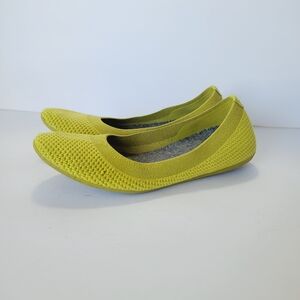 Allbirds Bright Green Breezer Flats Size 7